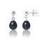 une paire de boucles d’oreilles en perles noires