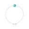 un bracelet de couleur turquoise avec une boule en argent