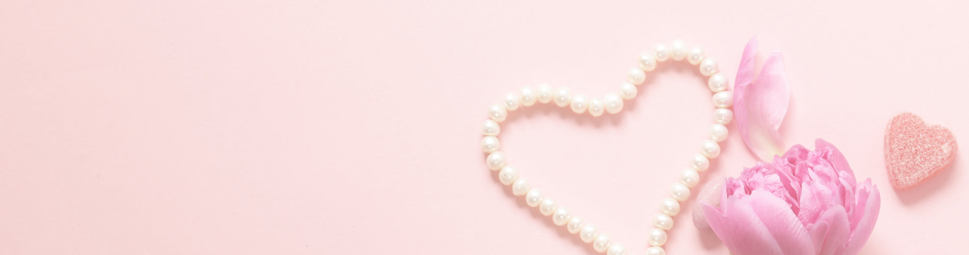 bijoux avec perles roses