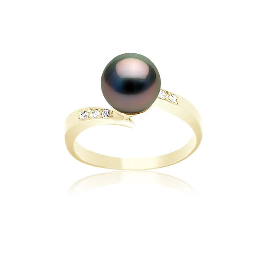 une bague en perles noires et diamants