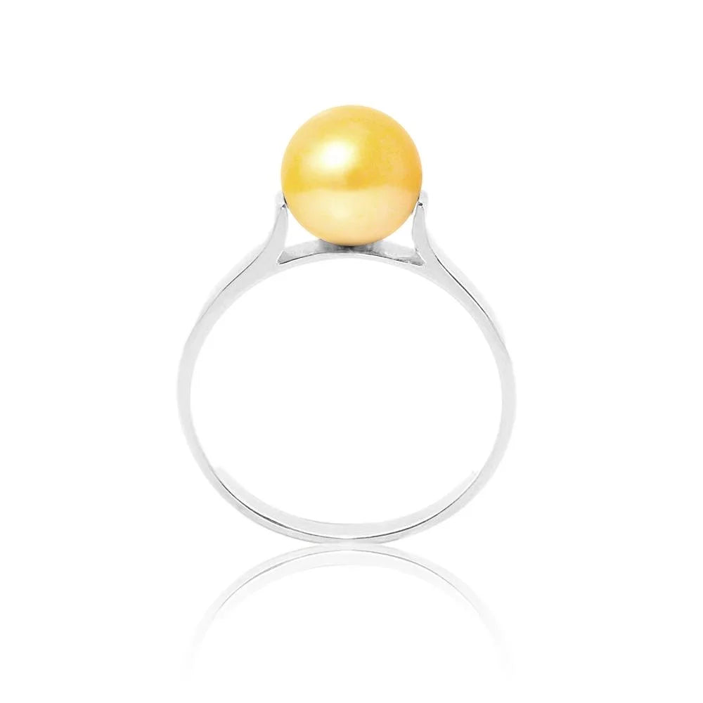 une bague en perles jaunes avec un anneau en argent