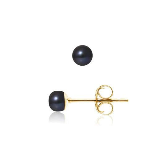 une paire de boucles d’oreilles en perles noires