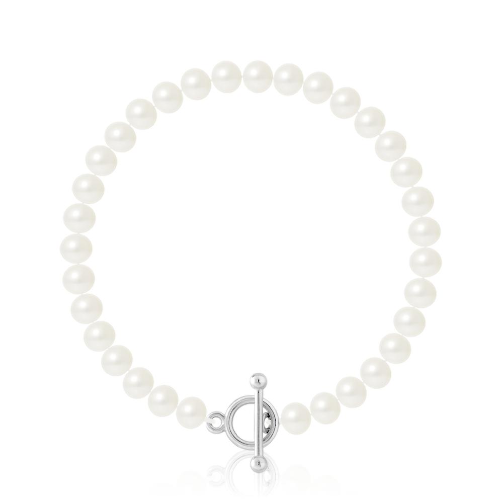 un bracelet de perles avec un fermoir en argent