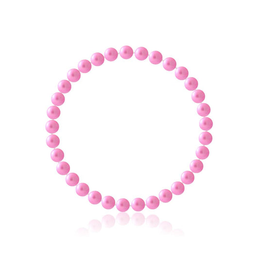 un bracelet en perles roses avec un motif rond