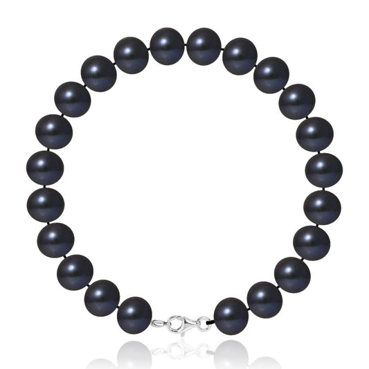 un bracelet de perles noires