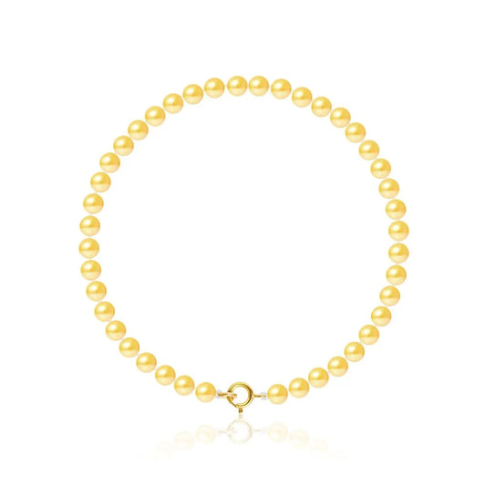 un collier de perles simples