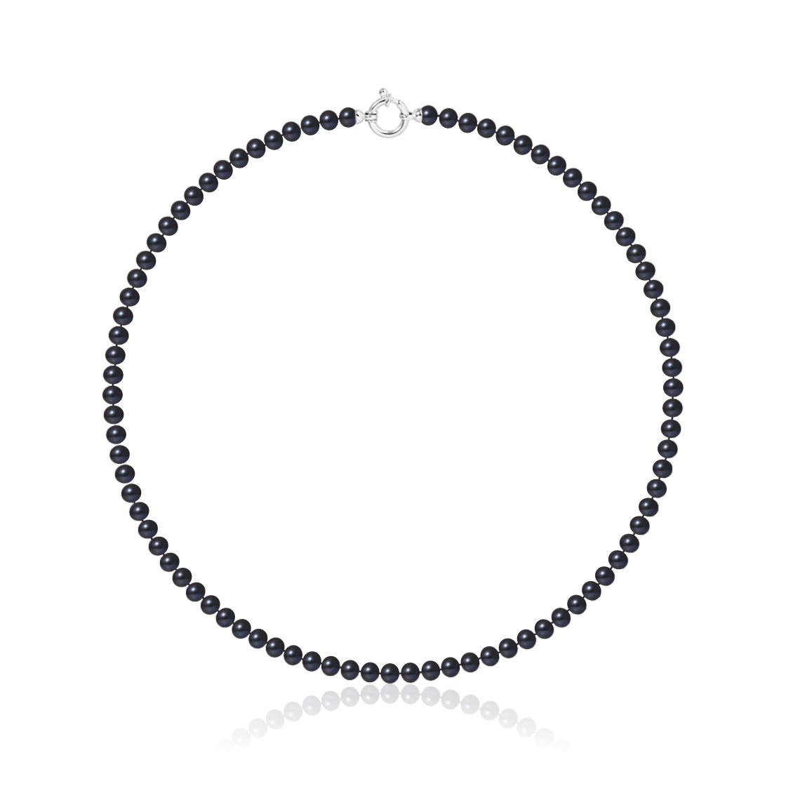 un collier de perles noires