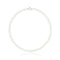 un collier de perles de culture blanches