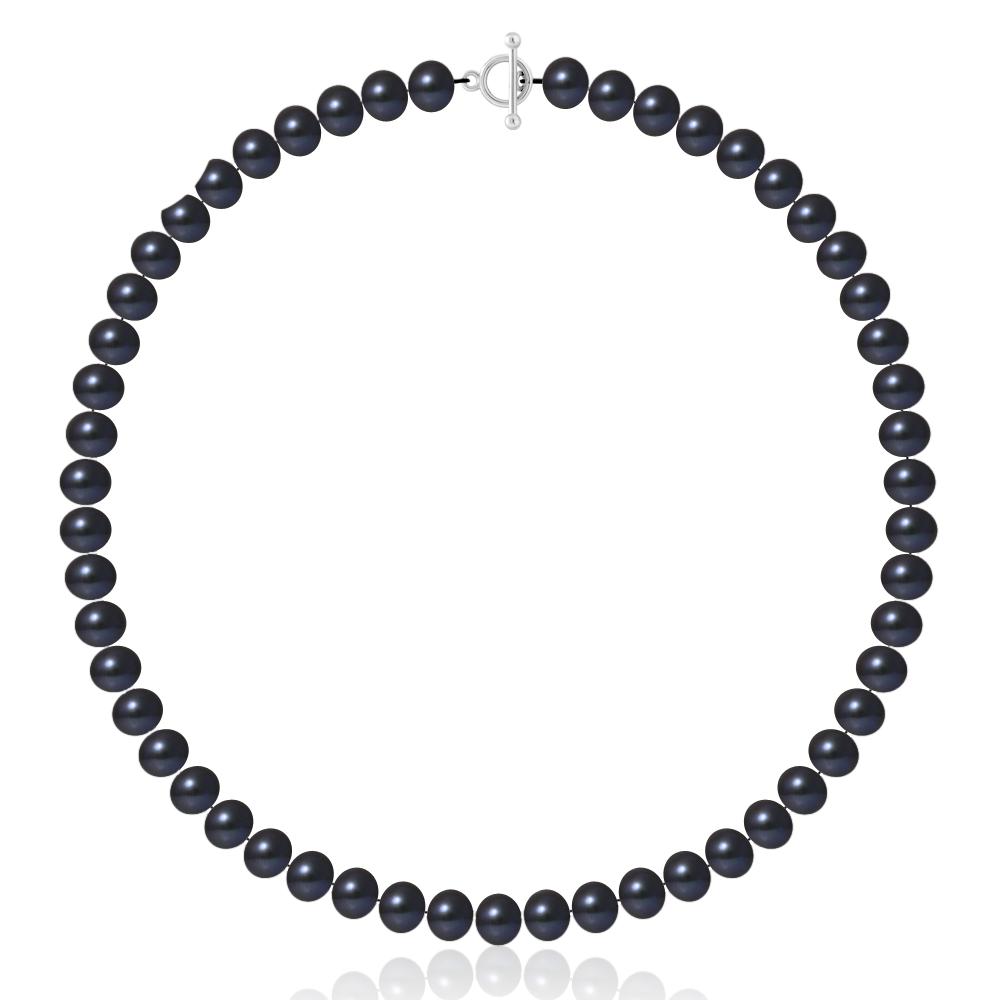 un collier de perles noires avec un fermoir en diamant blanc