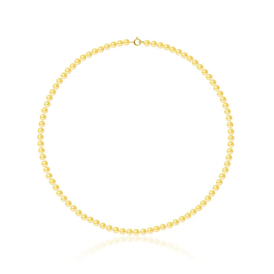 un collier de perles jaunes